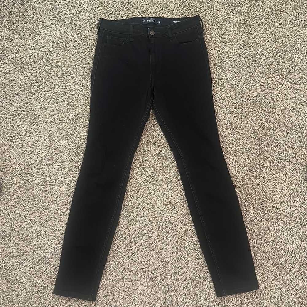 Hollister Jeans size 28